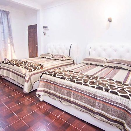 Wan Danisha Villa Inn كوتا بْهارو المظهر الخارجي الصورة