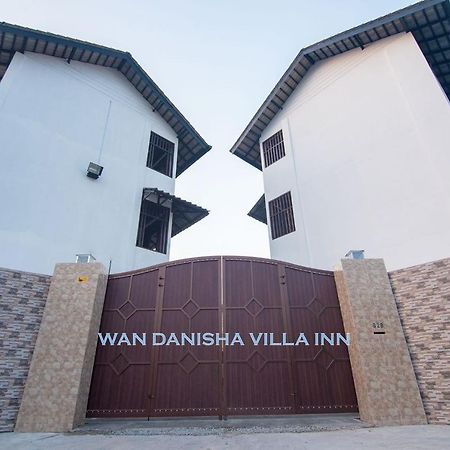 Wan Danisha Villa Inn كوتا بْهارو المظهر الخارجي الصورة