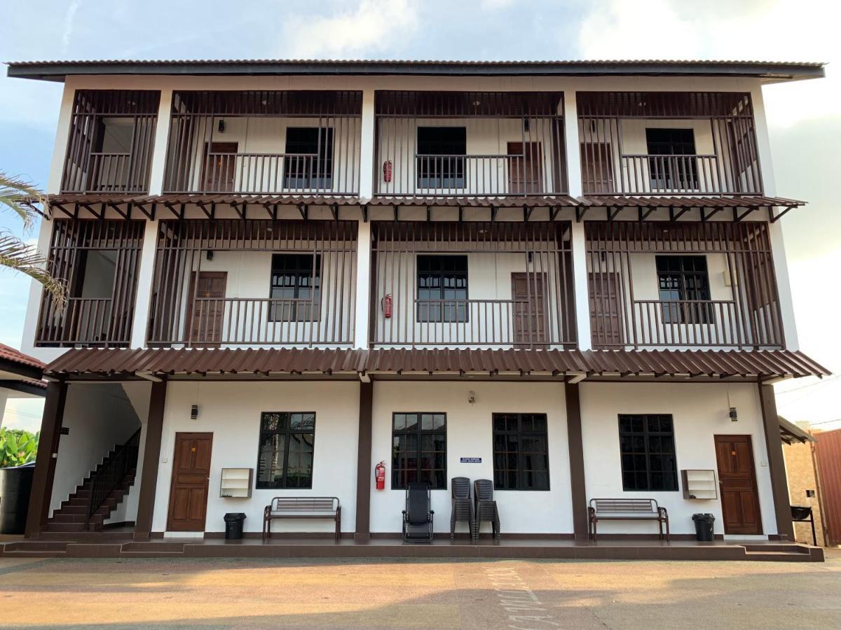 Wan Danisha Villa Inn كوتا بْهارو المظهر الخارجي الصورة