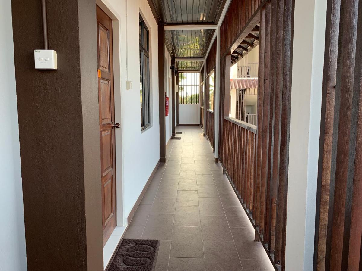 Wan Danisha Villa Inn كوتا بْهارو المظهر الخارجي الصورة