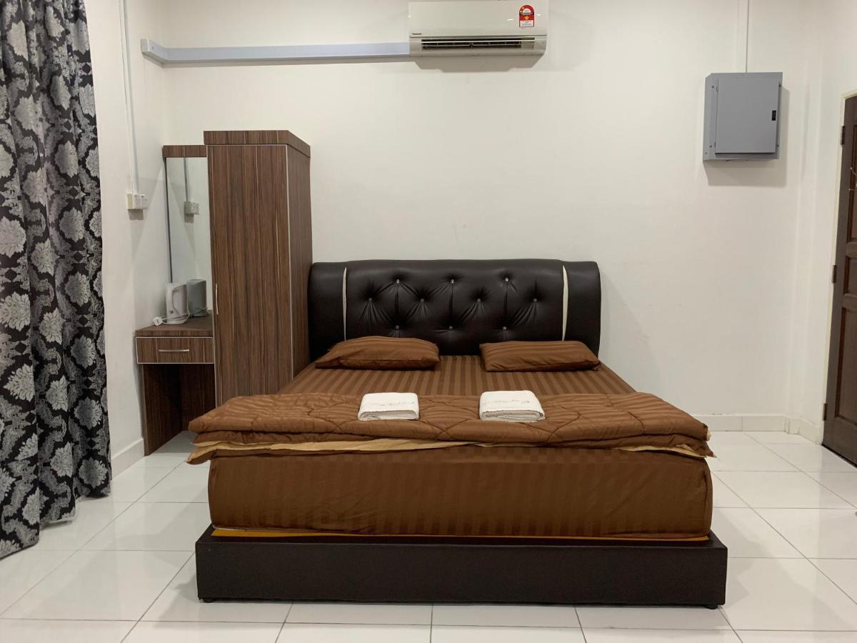 Wan Danisha Villa Inn كوتا بْهارو المظهر الخارجي الصورة