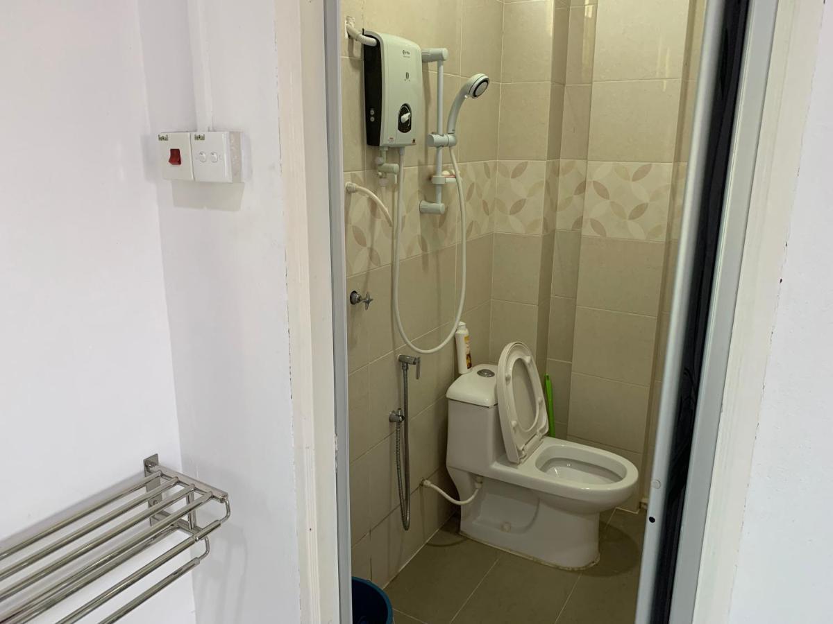 Wan Danisha Villa Inn كوتا بْهارو المظهر الخارجي الصورة